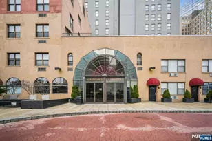 111 Mulberry Street 2C, Newark, NJ 07102 - Photo 1