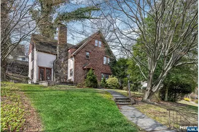 342 Hillcrest Road, Ridgewood, NJ 07450 - Photo 1