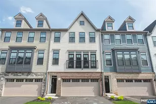 15 Cinnamon Dr, Upper Saddle River, NJ 07458 - Photo 1