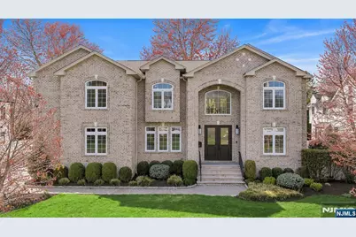 15 Eric Place, Demarest, NJ 07627 - Photo 1