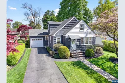 832 Summit Avenue, Hackensack, NJ 07601 - Photo 1