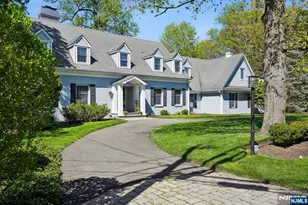 372 Lakeview Dr, Wyckoff Township, NJ 07481 - Photo 1