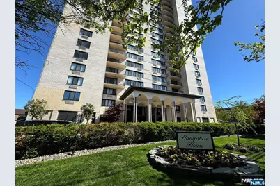 1590 Anderson Avenue 2F #2F, Fort Lee, NJ 07024 - Photo 1