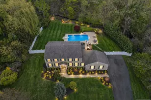 19 Blueberry Ct, Mahwah, NJ 07430 - Photo 1