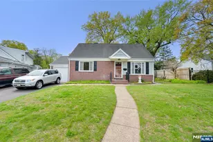 10 Williamson Pl, Fair Lawn, NJ 07410 - Photo 1