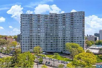 2100 Linwood Avenue 21J #21J, Fort Lee, NJ 07024 - Photo 1