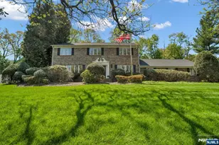 309 Windham Ct, Wyckoff Township, NJ 07481 - Photo 1