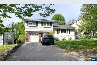 485 E Palisade Avenue, Englewood Cliffs, NJ 07632 - Photo 1