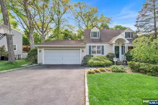 28 Wanamaker Ave, Mahwah, NJ 07430 - Photo 1