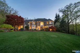 43 Walsh Dr, Mahwah, NJ 07430 - Photo 1