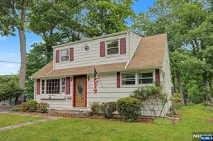 40 Dacotah Ave, Oakland, NJ 07436 - Photo 1