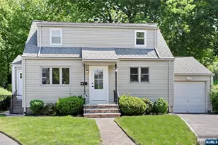 20 Dojean Ct, Bergenfield, NJ 07621 - Photo 1