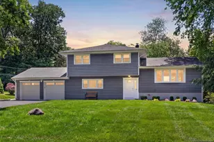 7 Willowbrook Rd, Hillsdale, NJ 07642 - Photo 1