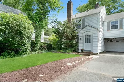 12 Bancroft Place, Fair Lawn, NJ 07410 - Photo 1