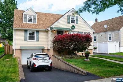 39 Lawrence Avenue, Lodi, NJ 07644 - Photo 1