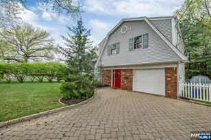 364 Knickerbocker Rd, Cresskill, NJ 07626 - Photo 1