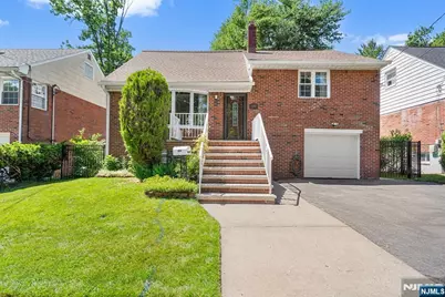 1095 Harvard Place, Fort Lee, NJ 07024 - Photo 1