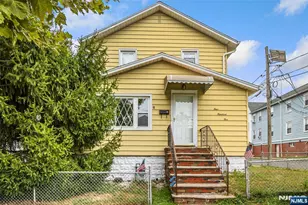 405 Kingsland Ave, Lyndhurst Township, NJ 07071 - Photo 1