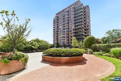 100 Carlyle 5L-N #5L-N, Cliffside Park, NJ 07010 - Photo 1