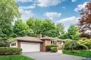 327 Hil Ray Ave, Wyckoff Township, NJ 07481 - Photo 1