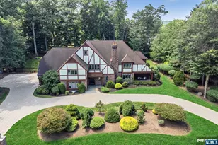 739 Shoshone Trail, Franklin Lakes, NJ 07417 - Photo 1