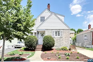 140 Carlyle Ct, Carlstadt, NJ 07072 - Photo 1
