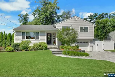 15-10 Mandon Place, Fair Lawn, NJ 07410 - Photo 1