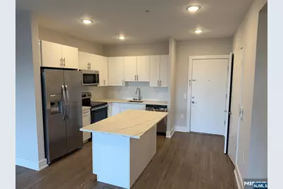 1685 Bergen Boulevard 607 #607, Fort Lee, NJ 07024 - Photo 1