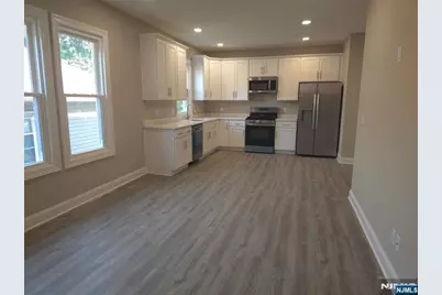 182 Chestnut Street 3L #3L, Nutley, NJ 07110 - Photo 1