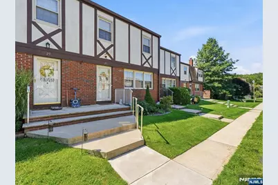 28 Tudor Place, Mount Olive, NJ 07828 - Photo 1