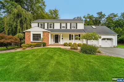 17 Colonial Drive, Allendale, NJ 07401 - Photo 1