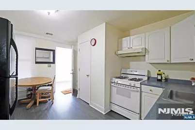 227 Godwin Avenue 2F #2F, Midland Park, NJ 07432 - Photo 1