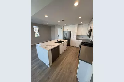  355 North Cleveland, Oceanside, CA 92054 - Photo 5