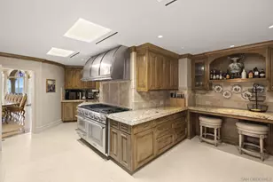 1900 Spindrift Dr, La Jolla, CA 92037 - Photo 29