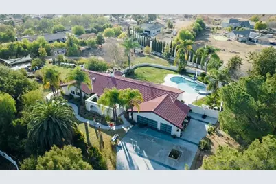  37389 Avenida Chapala, Temecula, CA 92592 - Photo 1