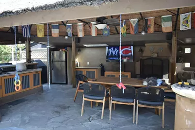  1153 Crest Dr, Encinitas, CA 92024 - Photo 9