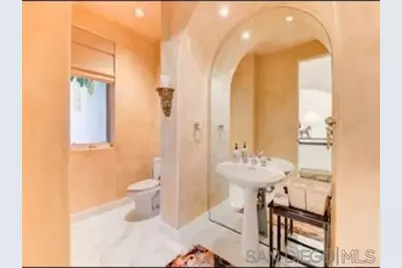  17381 Circa Oriente, Rancho Santa Fe, CA 92067 - Photo 9