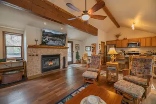 39470 Lake Dr, Big Bear Lake, CA 92315 - Photo 11