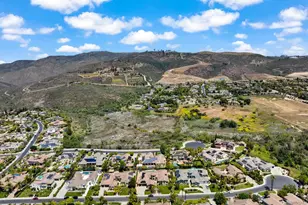 9343 Bernardo Lakes Dr, San Diego, CA 92127 - Photo 25