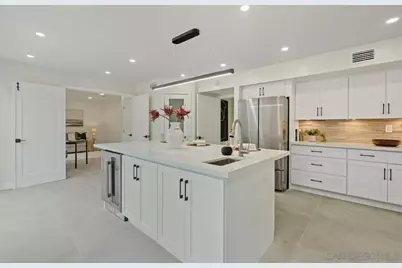  8206 Caminito Lacayo, La Jolla, CA 92037 - Photo 1