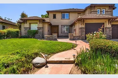  569 Inverlochy Dr, Fallbrook, CA 92028 - Photo 3