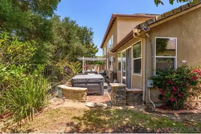  569 Inverlochy Dr, Fallbrook, CA 92028 - Photo 33
