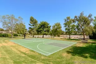 569 Inverlochy Dr, Fallbrook, CA 92028 - Photo 41