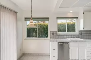 1619 Calle De Primra, La Jolla, CA 92037 - Photo 15