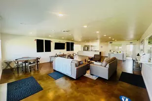 211 N Citrus Ave, Escondido, CA 92027 - Photo 31