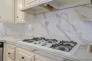 211 N Citrus Ave, Escondido, CA 92027 - Photo 15