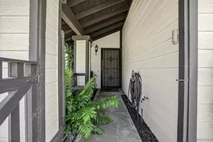 5241 Alamosa Park Dr, Oceanside, CA 92057 - Photo 7