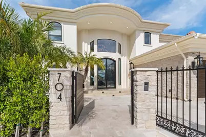  704 Muirlands Vista Way, La Jolla, CA 92037 - Photo 3