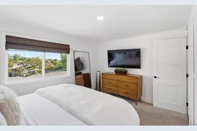  455 Glencrest Dr, Solana Beach, CA 92075 - Photo 31
