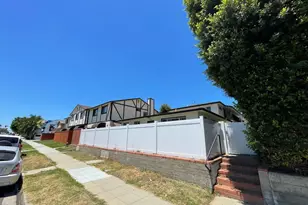 2252 Garnet Ave, San Diego, CA 92109 - Photo 1